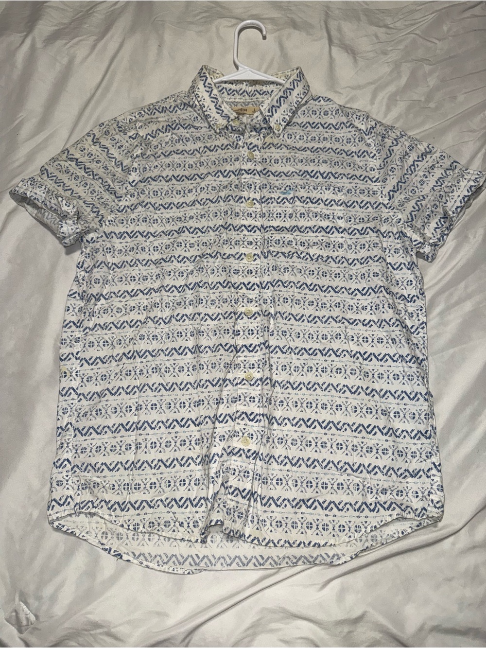 Hollister White Short-Sleeve Button-Down with Blue Geo Print
